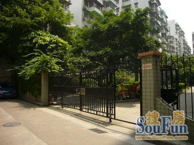 嘉骏苑2室1厅1卫西北朝向2500.00元/月出租