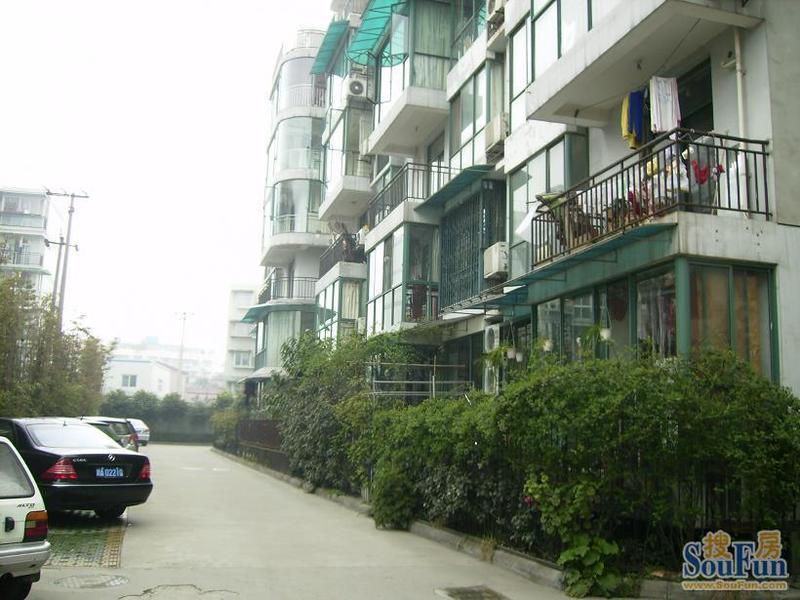 云湖阳光1室1厅1卫东南朝向1600.00元/月出租