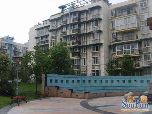 沙河北岸3室2厅2卫东南朝向2000.00元/月出租