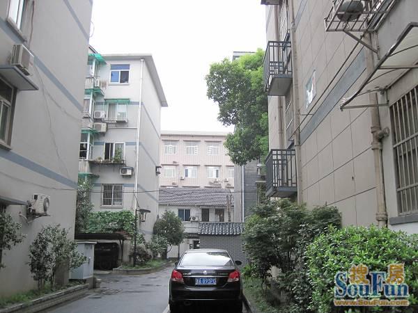 沿山河新村二手房实景图