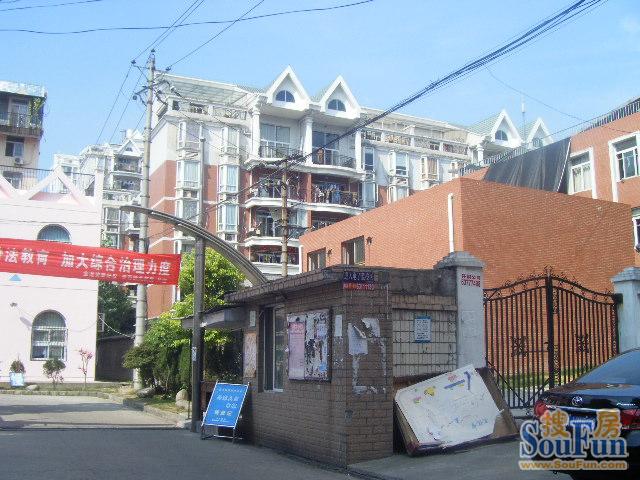 芳草园外景图