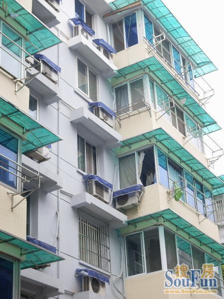 镜瑞弄2室1厅1卫南朝向3800.00元/月出租