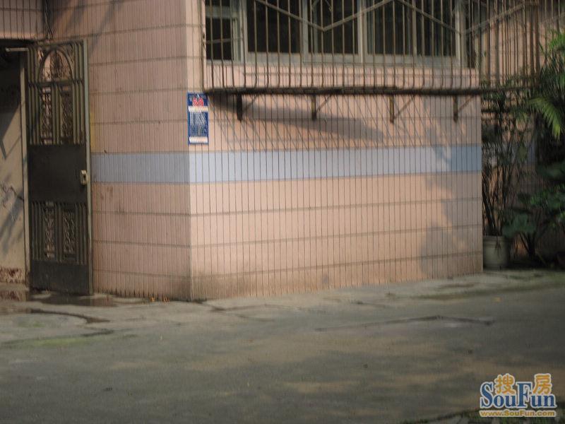 金泉街48号 4室 2厅 131.78平米