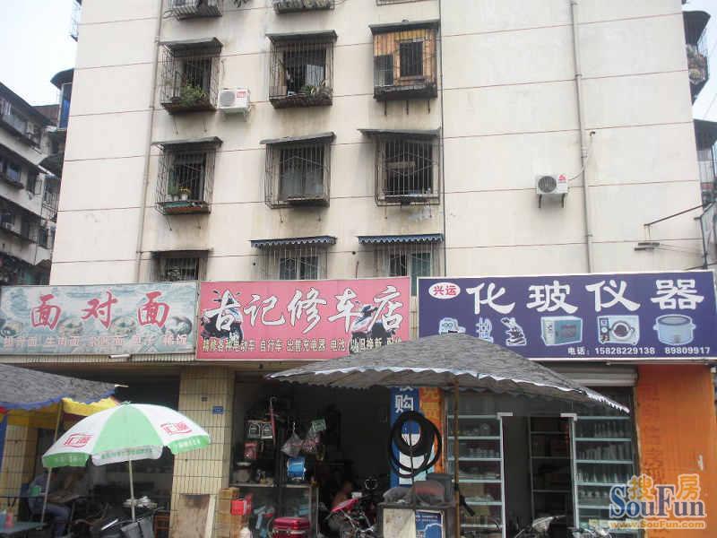 胜利新村11号院2室1厅1卫南北朝向2500.00元/月出租