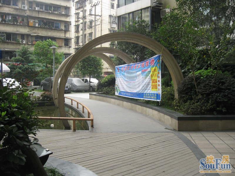 国润天骄3室2厅1卫东朝向3200.00元/月出租