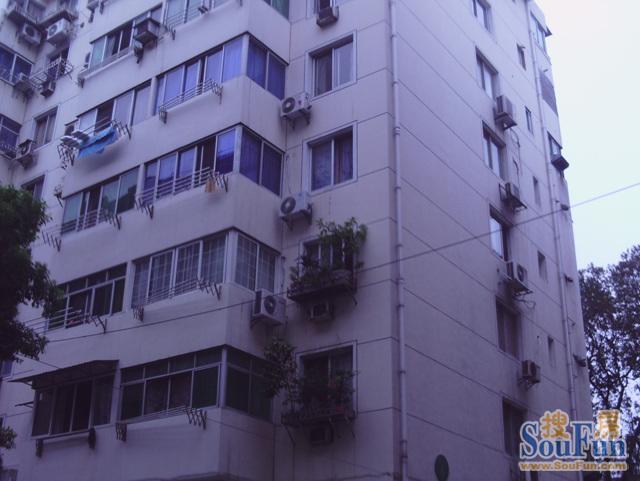 章江路住宅楼2室1厅1卫南朝向1600.00元/月出租