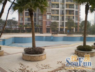 温哥华花园三期2室1厅1卫东南朝向2300.00元/月出租