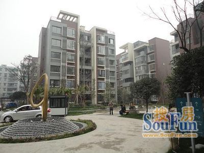 时代花城三期1室1厅1卫东南朝向1200.00元/月出租