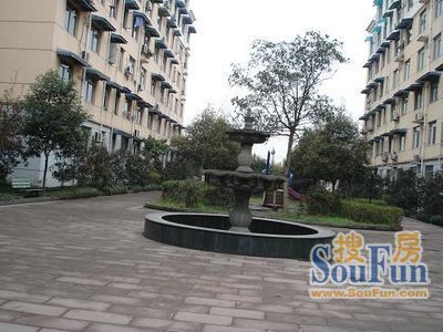 鱼凫花园2室1厅1卫东南朝向1300.00元/月出租