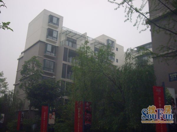 和韵美联墅2室2厅1卫东南朝向1500.00元/月出租