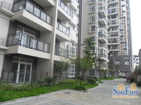 锦绣东方(郫县)2室2厅1卫东南朝向1645.00元/月出租