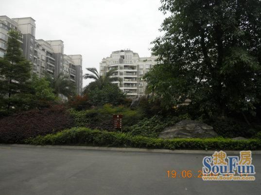 诺丁山3室1厅2卫西北朝向3200.00元/月出租