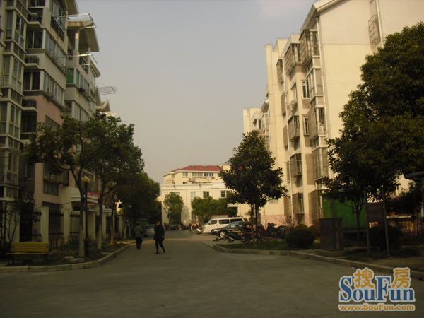 潼港三村2室1厅1卫南朝向3000.00元/月出租