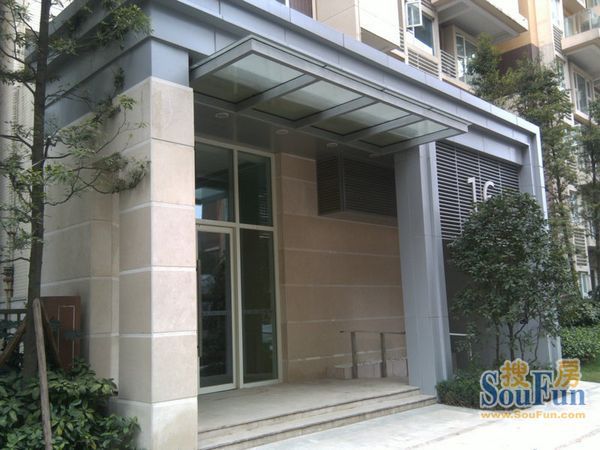 南城都汇汇翠园3室2厅2卫南朝向5300.00元/月出租