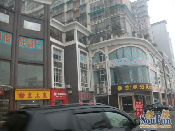 福乐康城3室2厅2卫南朝向2400.00元/月出租