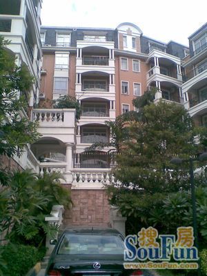 香格里拉豪园4室2厅3卫东朝向2500.00元/月出租