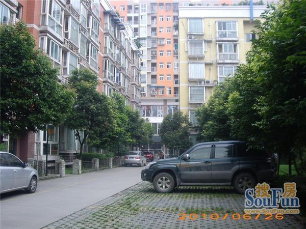 福兴花园3室2厅1卫东南朝向1700.00元/月出租