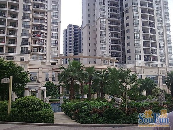 祈福辉煌台3室2厅2卫南朝向2500.00元/月出租