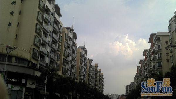 创峰楼3室1厅2卫东南朝向1200.00元/月出租