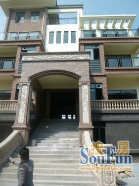 优山美墅7室3厅2卫南朝向6000.00元/月出租
