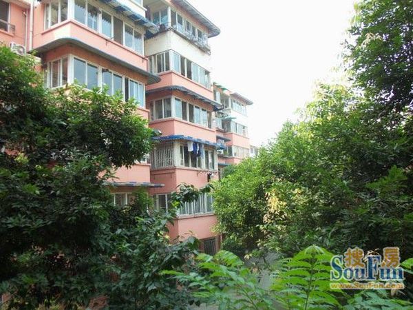 卫欣苑2室1厅1卫东朝向1950.00元/月出租