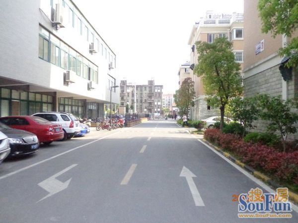 城市名人花园2室1厅1卫南朝向2000.00元/月出租