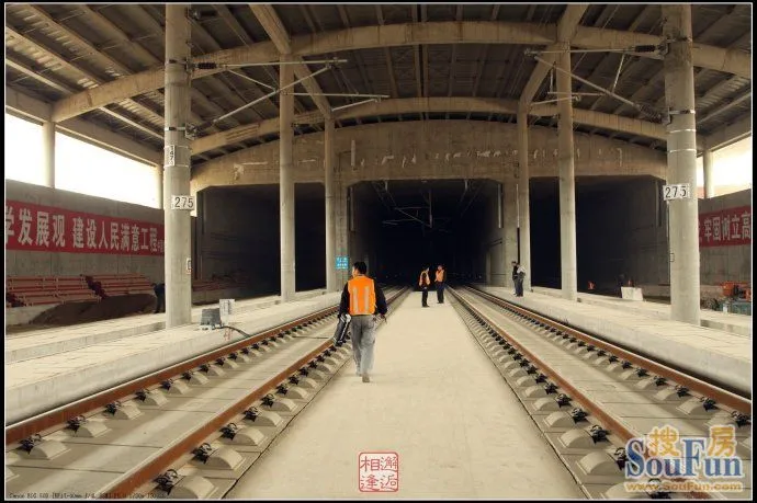 【精彩组图】石家庄铁路入地工程——六线隧道内的场景(转载)