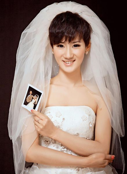拍上海婚纱照短发新娘的美丽气质
