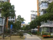 绿地新干线 门口龙湖天街+5号线,健身层非顶楼