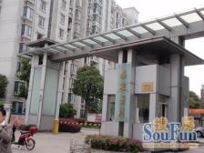 近中环百联,2005年的小区,电梯两房,低楼层带大院子