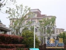 恒茂湖滨 南北通透,采光好 装修好,环镜优美 中间楼层