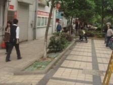 民德路 南北通透,采光好 近地铁 周边匹套完善,,出行方便