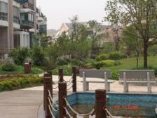 朝阳朝北 看青山湖 诚心出售 全屋精装.