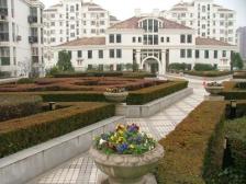 不靠路 中间位置 地铁100米 随时看 诚心出售