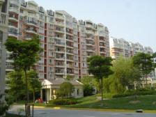 主楼2梯2户,4房2阳台,精装修可拎包入住,世博全景一览无余