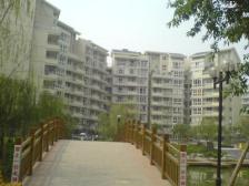 公园房小洋楼近轻轨近商圈面积大总价低