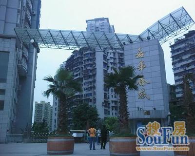龙湖时代天街旁 嘉华鑫城 吃喝购物一体乐