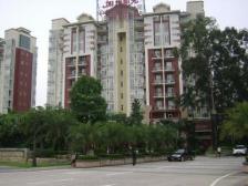 富盈加州阳光花园 双卫 中间楼层采光好 带电梯