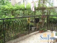 3号线轻轨站+中庭楼栋+居家安静+多绿植涵盖+品质物业