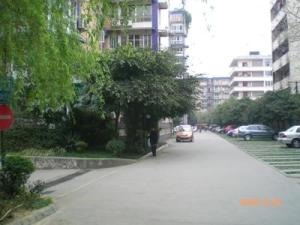 卧龙晓城3室1厅南