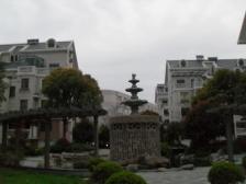 品质小区+苏州河畔+户型方正+小区中间位置+诚意出售