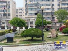 新上四季晶华 ·顶楼复式 可利用空间大 有装修 带车位