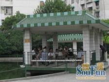 卫生间全明,大开间,品质小区,小区入口附近