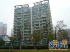 三开间朝南 全明户型 高品质住宅,小区中间,看房联系