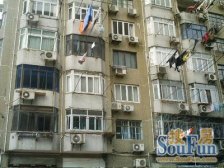 带小院 有阳光养花 南北通风 近静安寺 急售!