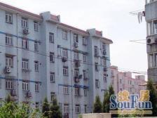 三年前的婚房精装修,家具家电全送,拎包入住,中心位