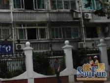 内环10号线同济大学200米,中间楼层三房精装修拧包住