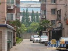 刚满2年的精装修,花了30w的双南大两房带阁楼,有电梯