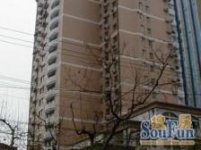 公安大楼新上1房1厅全明边套精装修房,可看东方明珠