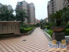 电梯三房位置安静,东泰第四期品质好,房子诚心出售。